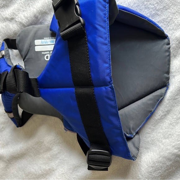 Stolhquist dog life jacket - Picture 3 of 4